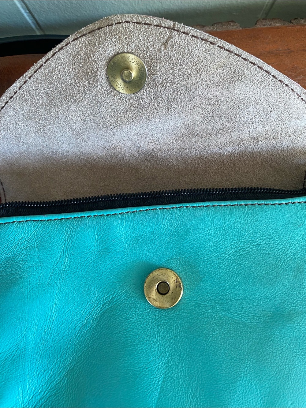 Soruka Turquoise Leather Crossbody Bag - Picture 5 of 8